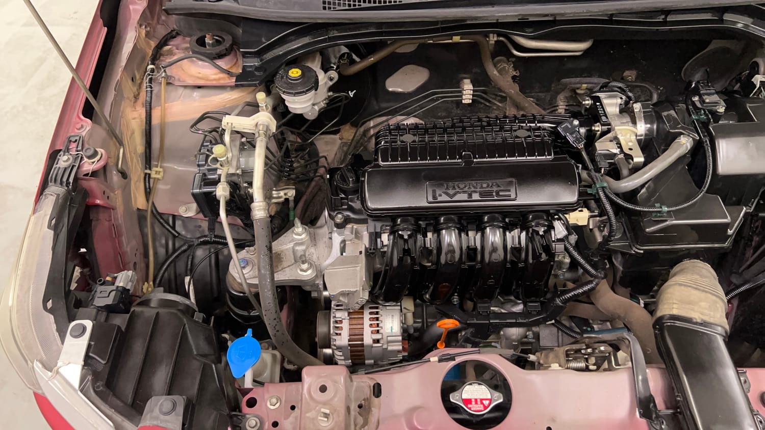 Used 2020 Honda Amaze 1.2 V CVT Petrol Petrol Automatic engine ENGINE RIGHT SIDE VIEW