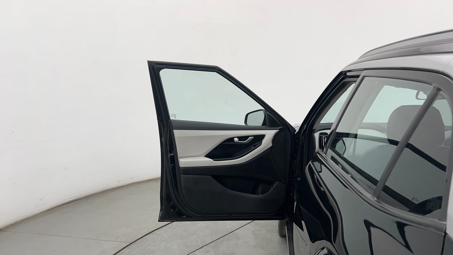 Used 2022 Hyundai Creta S 1.5 Diesel Diesel Manual interior LEFT FRONT DOOR OPEN VIEW