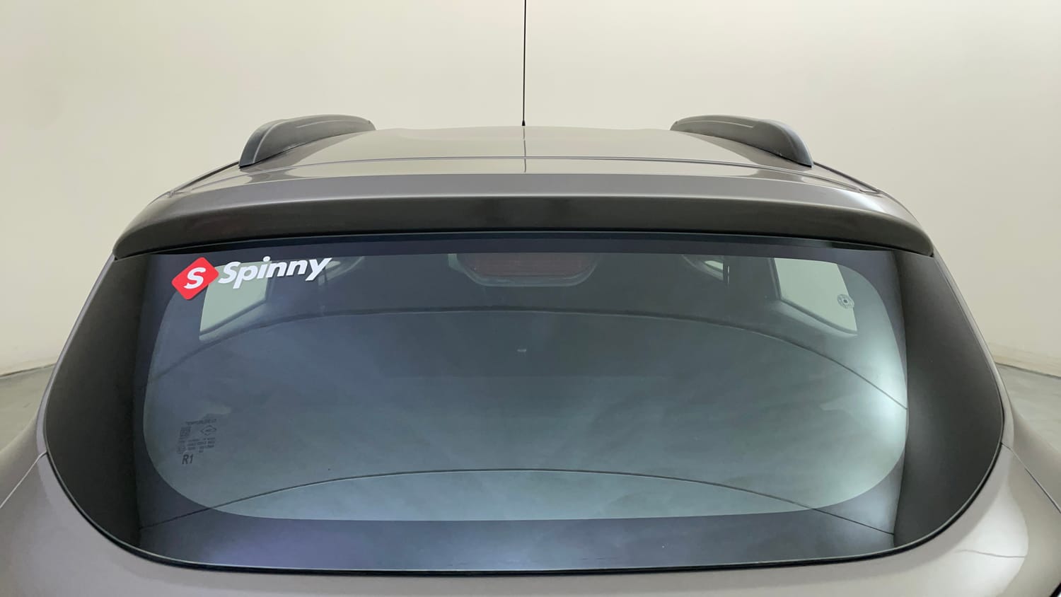 Used 2016 Renault Kwid RXT Petrol Manual exterior BACK WINDSHIELD VIEW