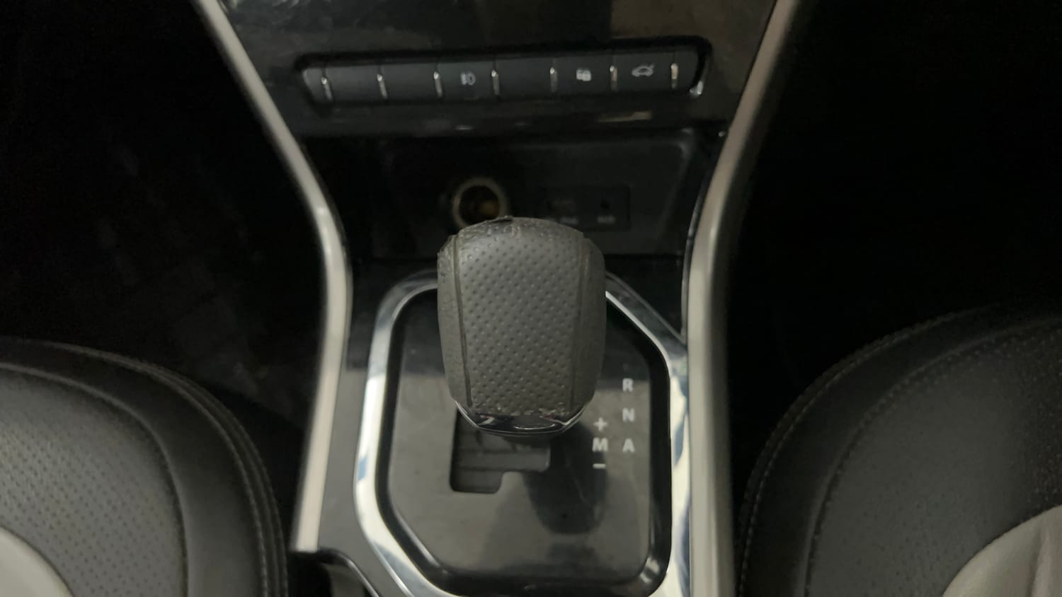 Used 2019 Tata Nexon XZA Plus Diesel Diesel Automatic interior GEAR  KNOB VIEW