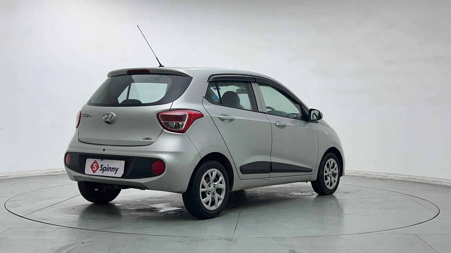 Used 2017 Hyundai Grand i10 Magna 1.2 Kappa VTVT Petrol Manual exterior RIGHT REAR CORNER VIEW