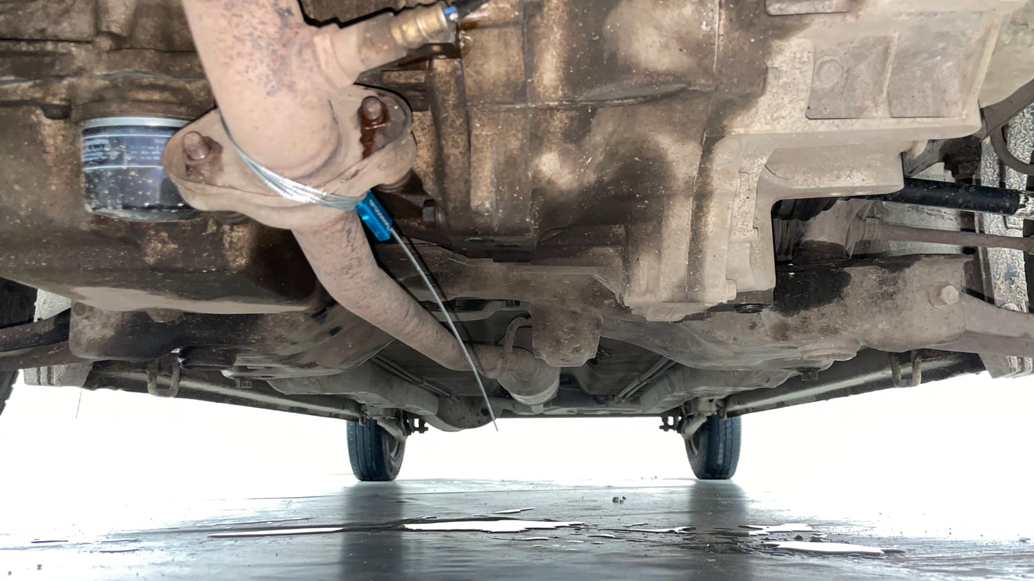 Used 2015 Maruti Suzuki Wagon R LXI Petrol Manual extra FRONT LEFT UNDERBODY VIEW