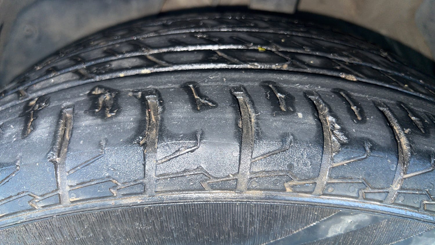 Used 2019 MG Motors Hector Sharp 1.5 DCT Petrol Petrol Automatic tyres LEFT FRONT TYRE TREAD VIEW