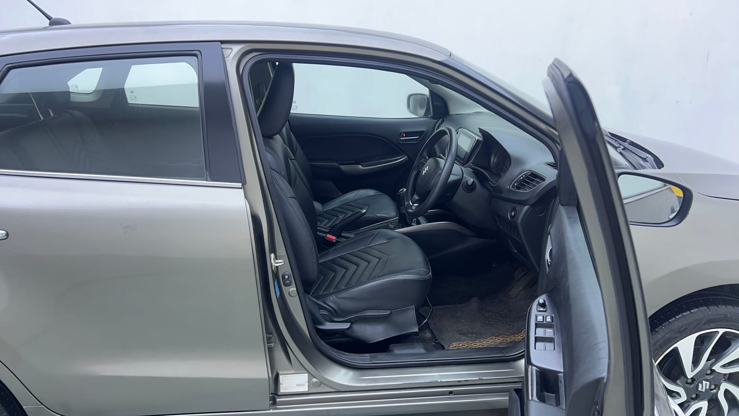 Used 2019 Maruti Suzuki Baleno Zeta 1.2 Petrol Manual interior RIGHT SIDE FRONT DOOR CABIN VIEW