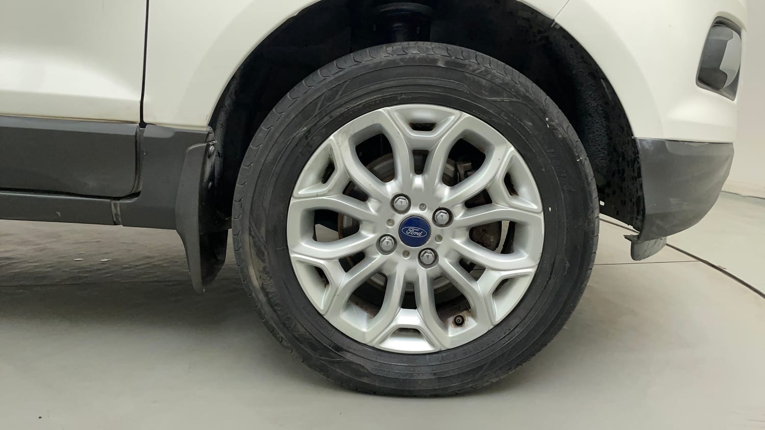 Used 2013 Ford EcoSport Titanium 1.5 Ti-VCT Petrol Manual tyres RIGHT FRONT TYRE RIM VIEW