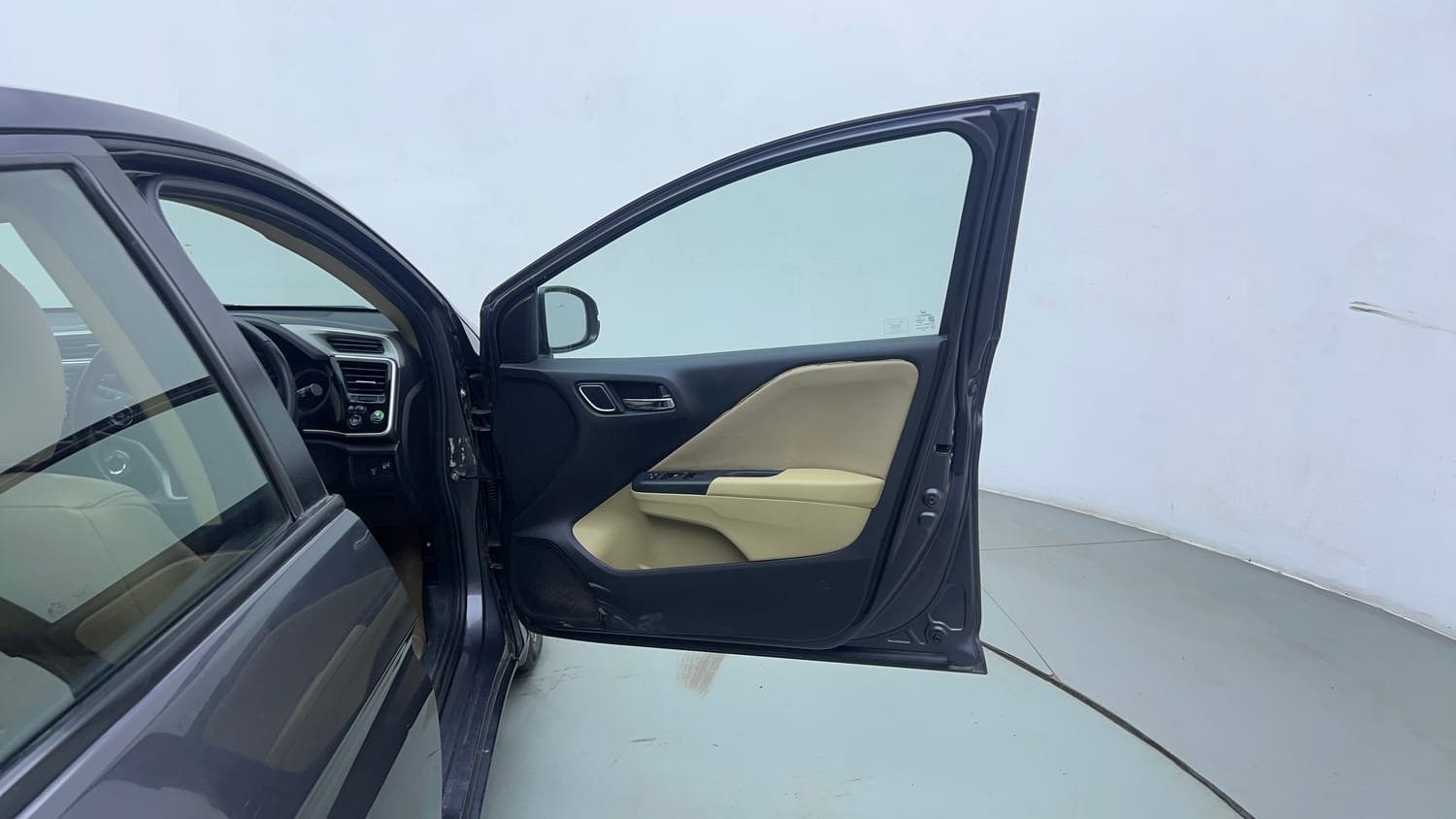 Used 2019 Honda City VX CVT Petrol Petrol Automatic interior RIGHT FRONT DOOR OPEN VIEW