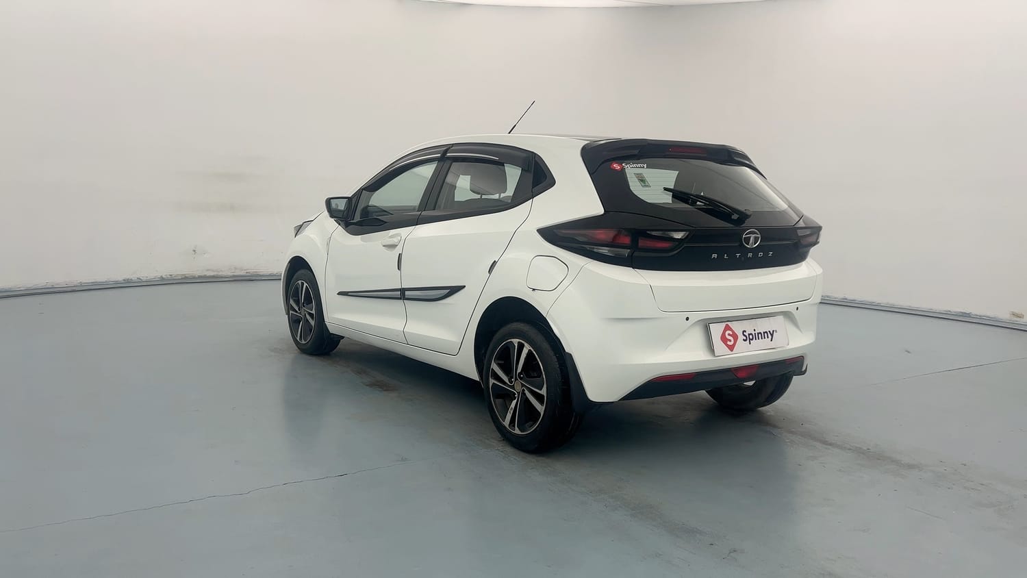 Used 2022 Tata Altroz XZ Plus Diesel Diesel Manual exterior LEFT REAR CORNER VIEW