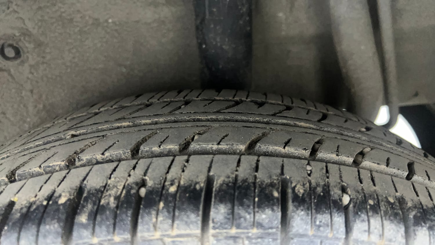 Used 2016 Maruti Suzuki Celerio VXi AMT Petrol Automatic tyres LEFT REAR TYRE TREAD VIEW
