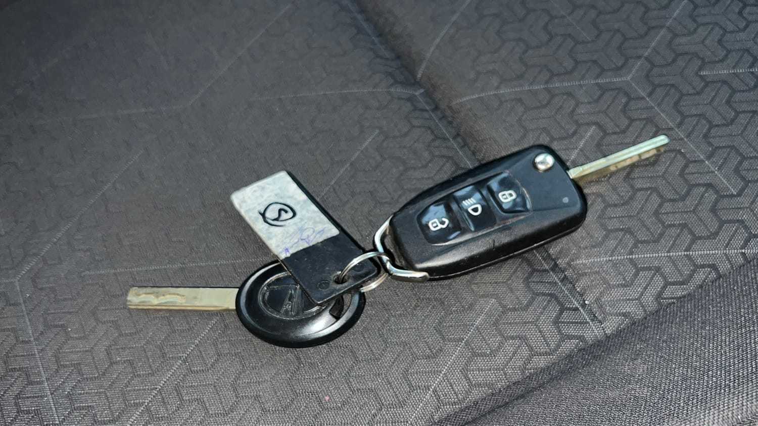 Used 2023 Tata Punch Adventure AMT Petrol Automatic extra CAR KEY VIEW