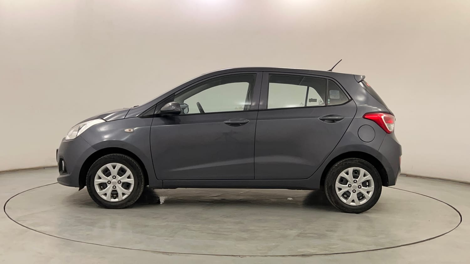 Used 2014 Hyundai Grand i10 Magna 1.2 Kappa VTVT Petrol Manual exterior LEFT SIDE VIEW