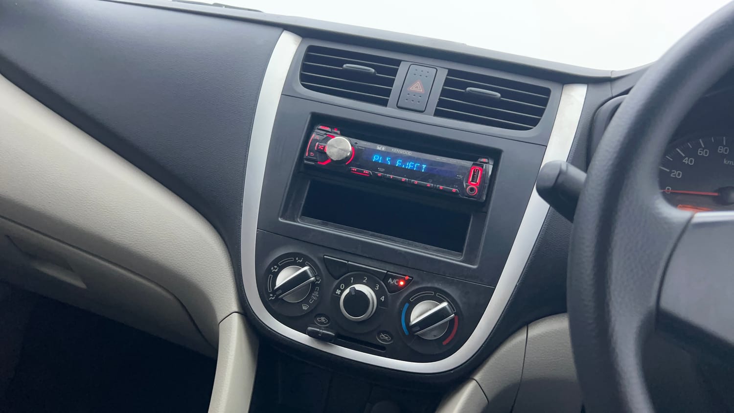 Used 2014 Maruti Suzuki Celerio VXi Petrol Manual interior MUSIC SYSTEM & AC CONTROL VIEW
