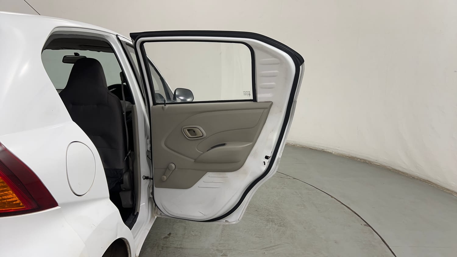Used 2016 Datsun Redi-GO T (O) Petrol Manual interior RIGHT REAR DOOR OPEN VIEW