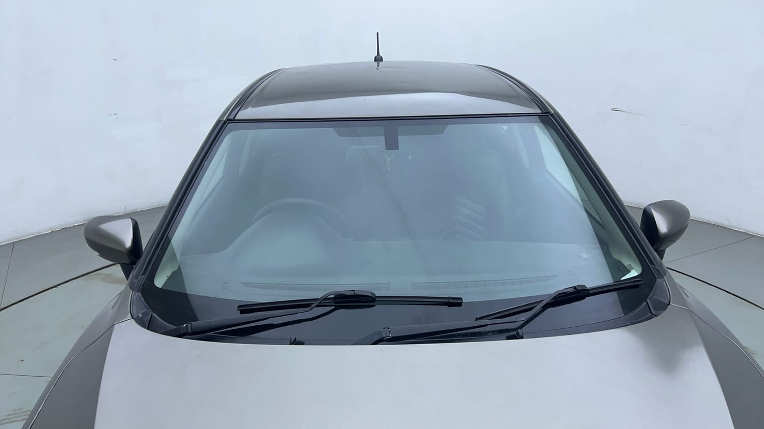 Used 2019 Maruti Suzuki Baleno Zeta 1.2 Petrol Manual exterior FRONT WINDSHIELD VIEW