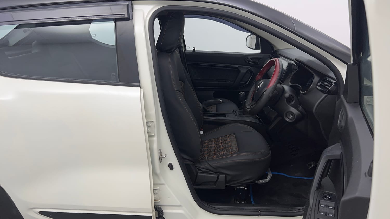 Used 2024 Renault Kiger RXL Petrol Manual interior RIGHT SIDE FRONT DOOR CABIN VIEW
