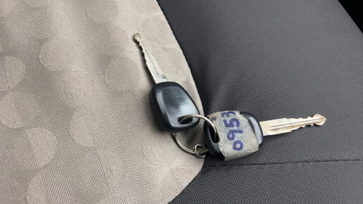 Used 2014 Maruti Suzuki Celerio VXi Petrol Manual extra CAR KEY VIEW