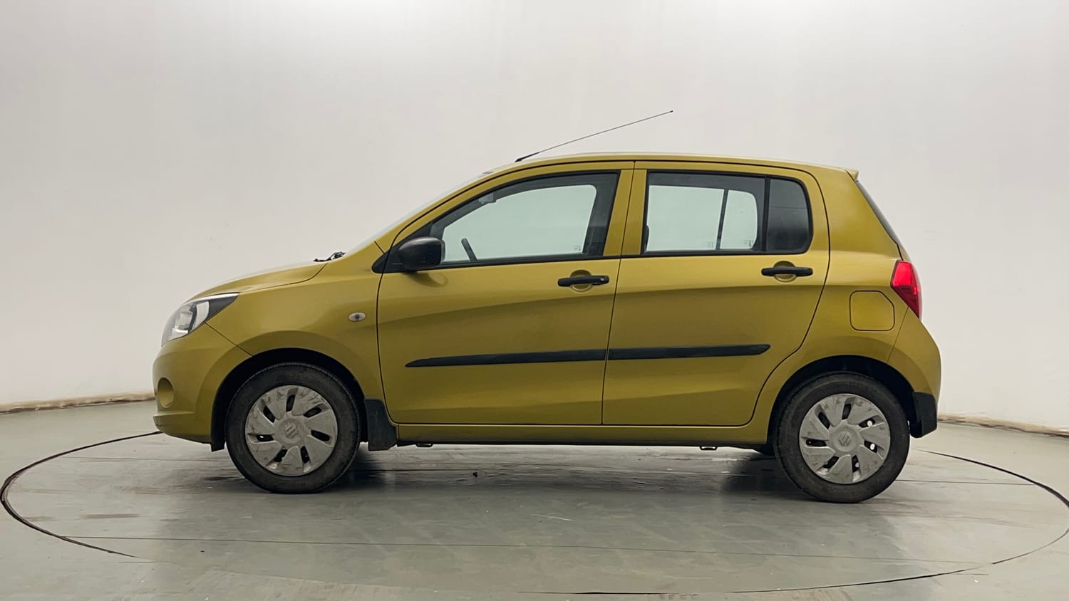 Used 2014 Maruti Suzuki Celerio VXi Petrol Manual exterior LEFT SIDE VIEW