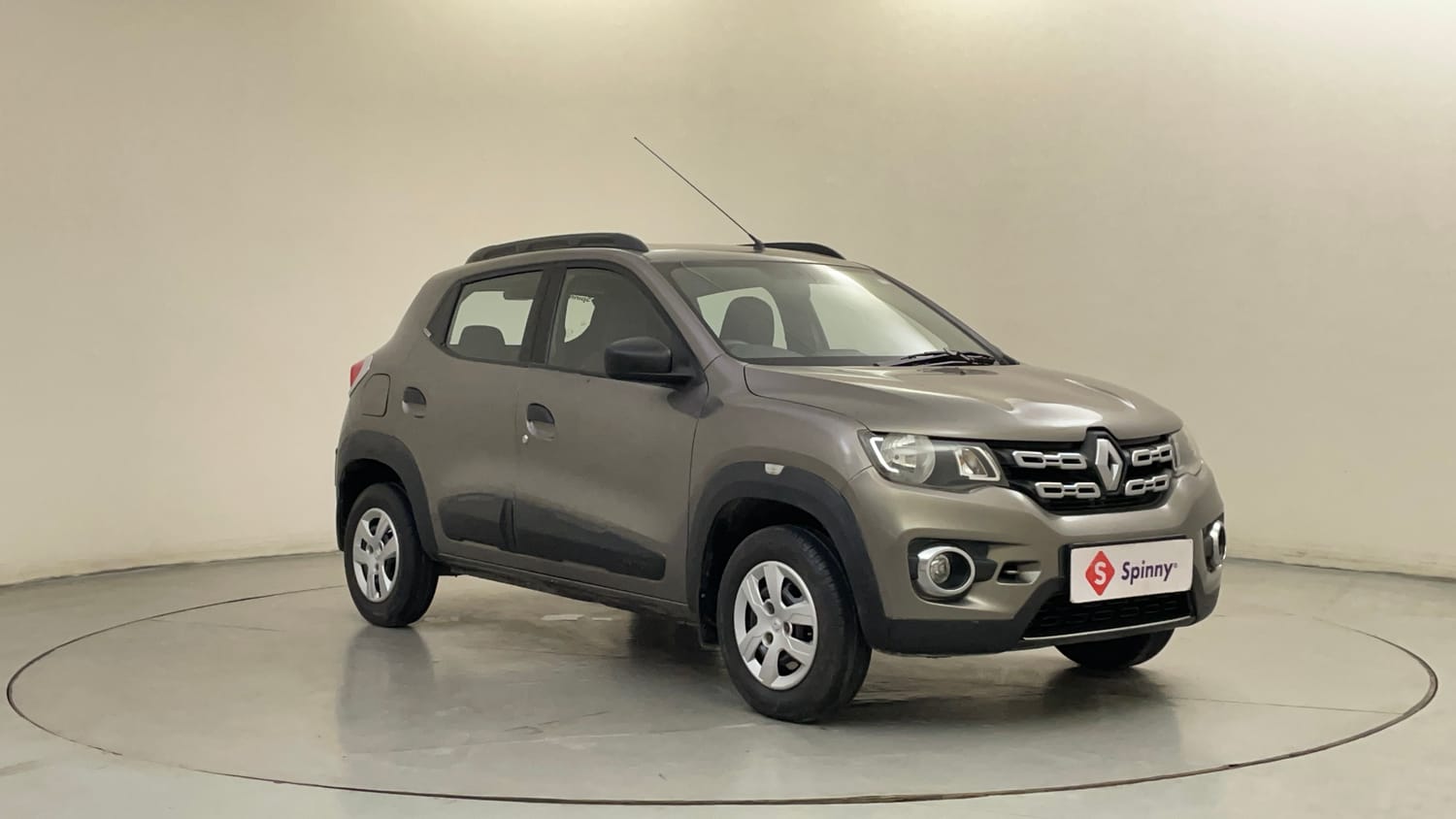 Used 2016 Renault Kwid RXT Petrol Manual exterior RIGHT FRONT CORNER VIEW