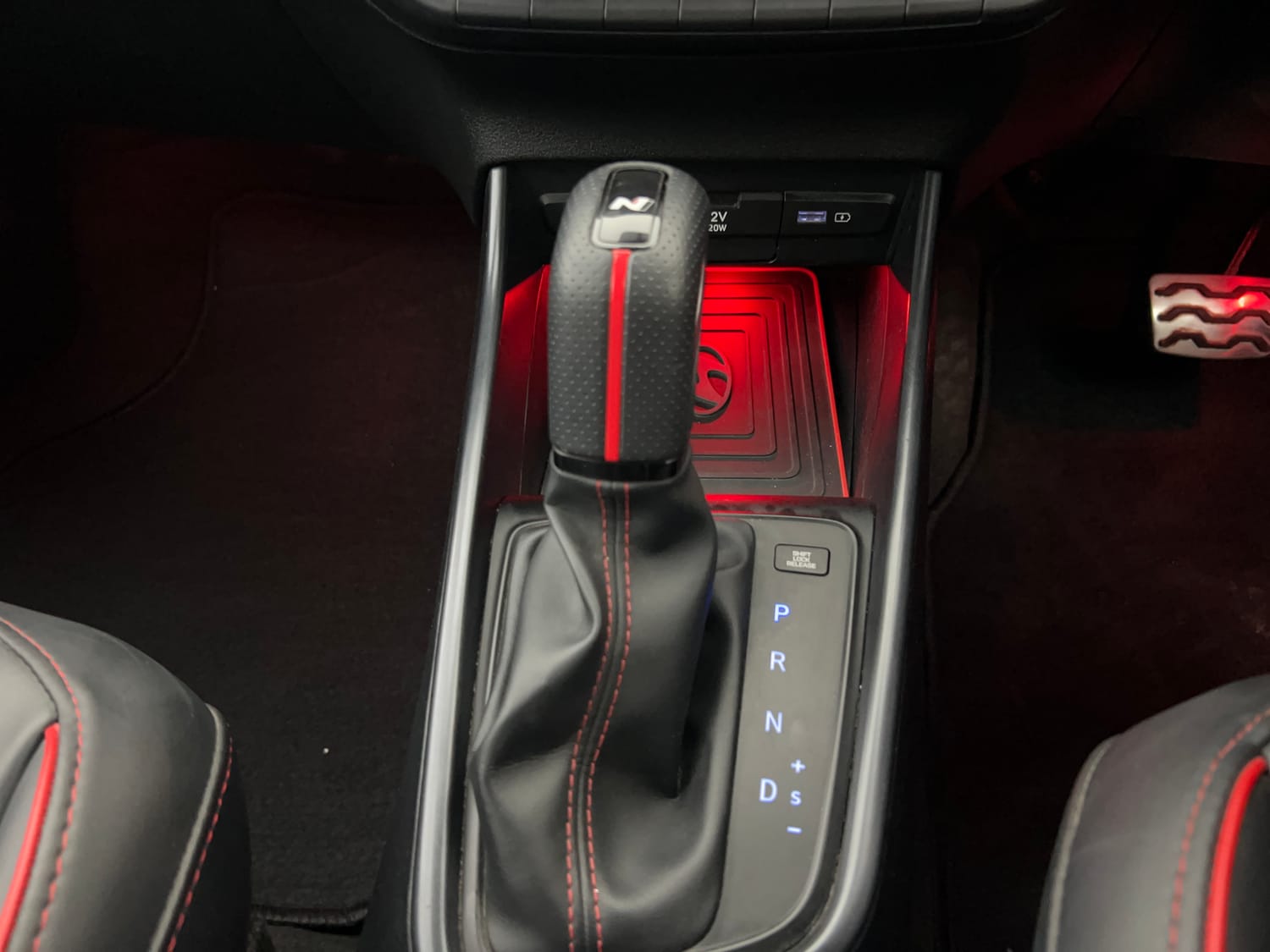 Used 2023 Hyundai i20 N Line N8 1.0 Turbo DCT Petrol Automatic interior GEAR  KNOB VIEW