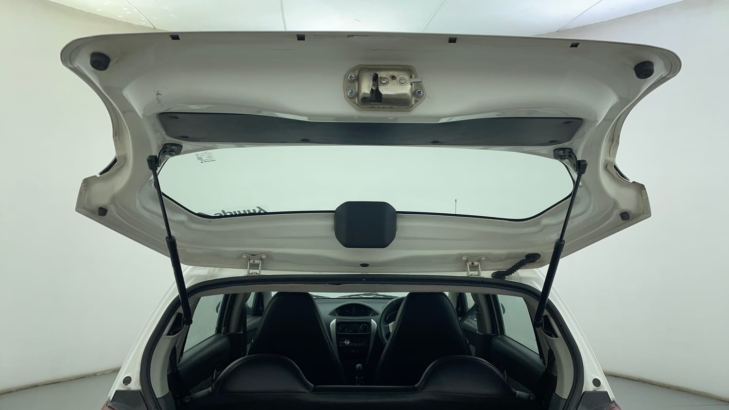 Used 2018 Maruti Suzuki Alto 800 LXi Petrol Manual interior DICKY DOOR OPEN VIEW