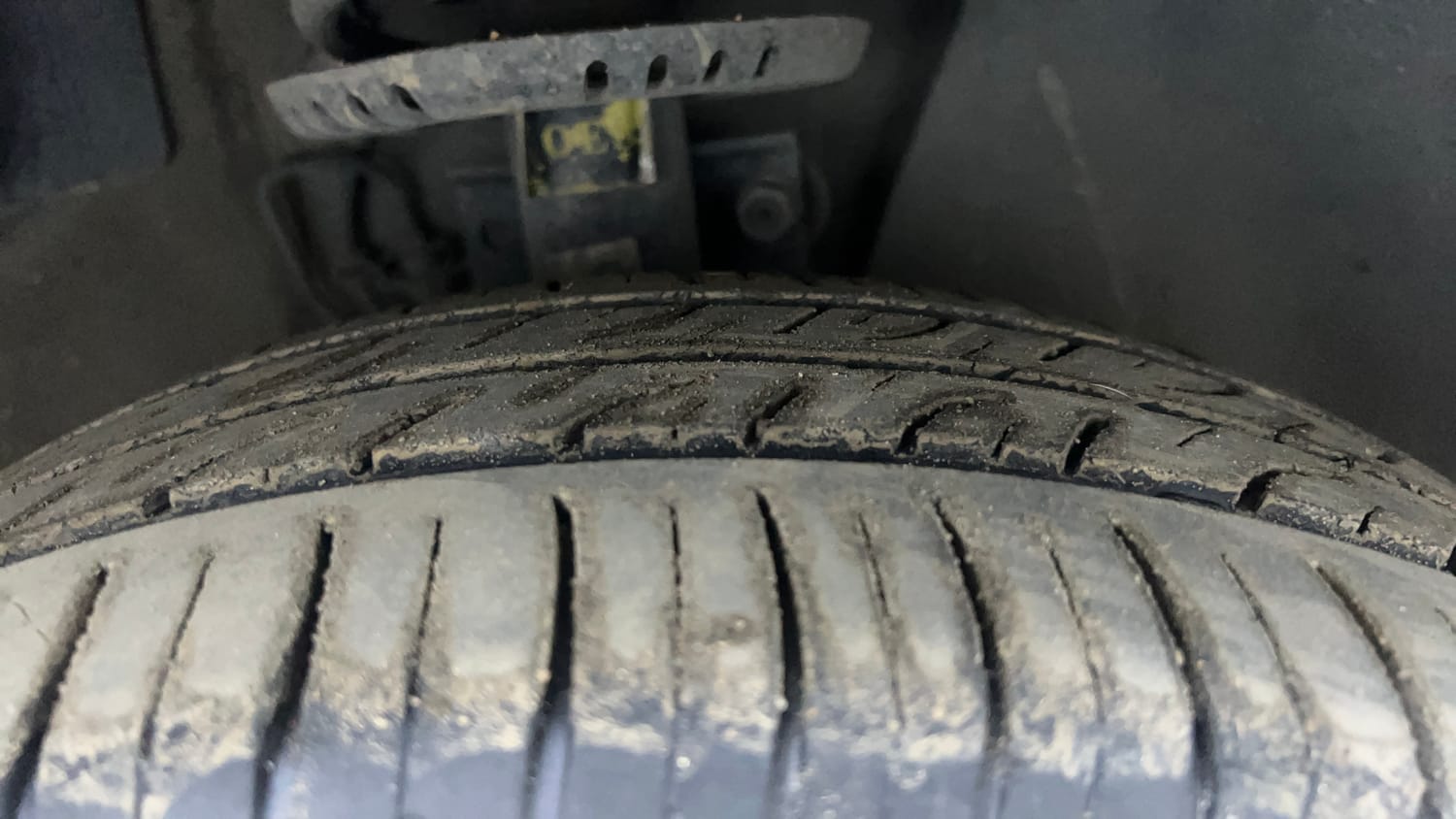 Used 2017 Volkswagen Polo Comfortline 1.5L (D) Diesel Manual tyres RIGHT FRONT TYRE TREAD VIEW