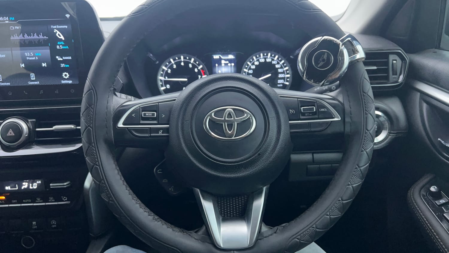 Used 2024 Toyota Urban Cruiser Hyryder G NeoDrive Petrol Manual interior STEERING VIEW