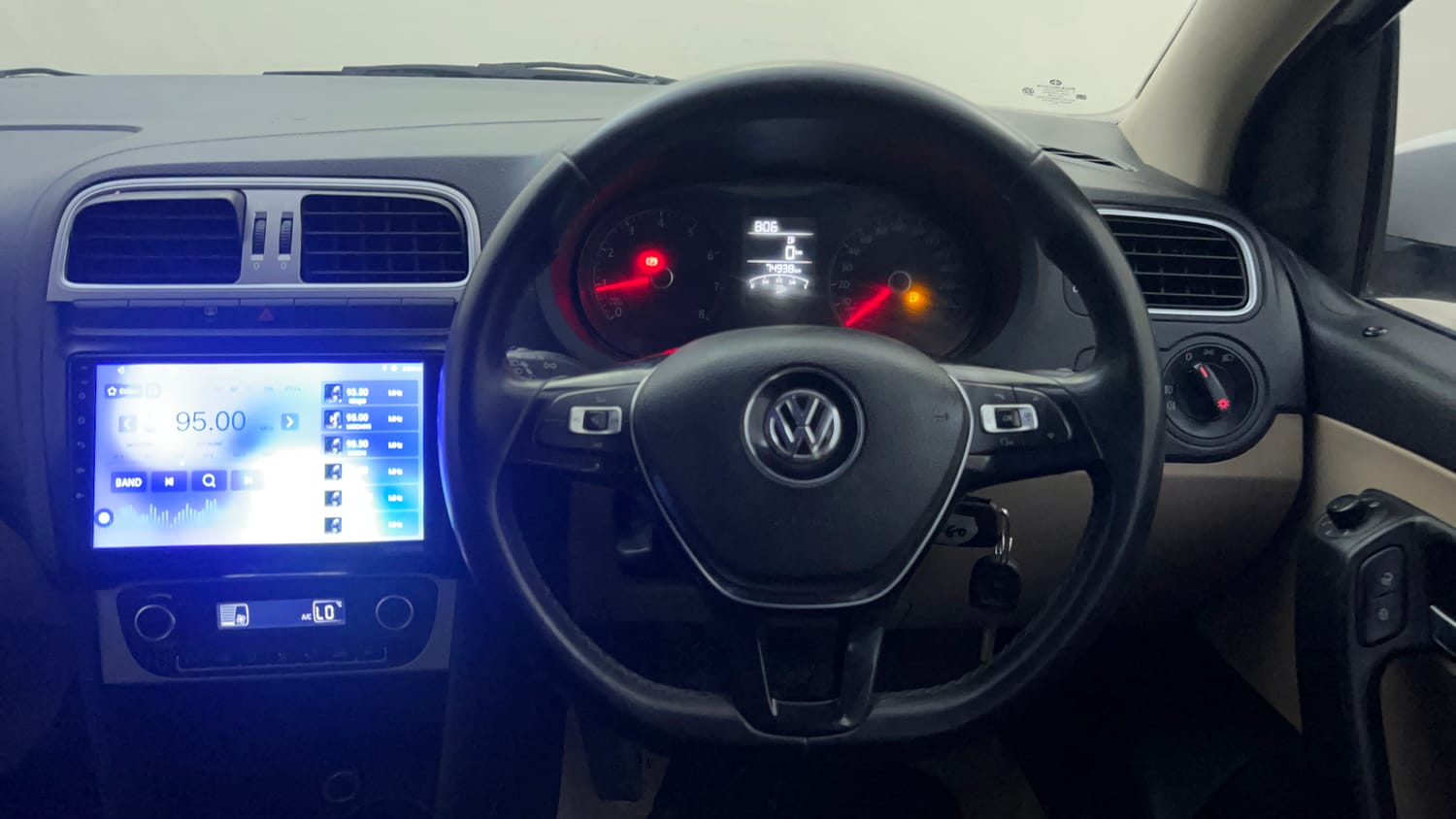 Used 2016 Volkswagen Polo Highline1.2L (P) Petrol Manual interior STEERING VIEW