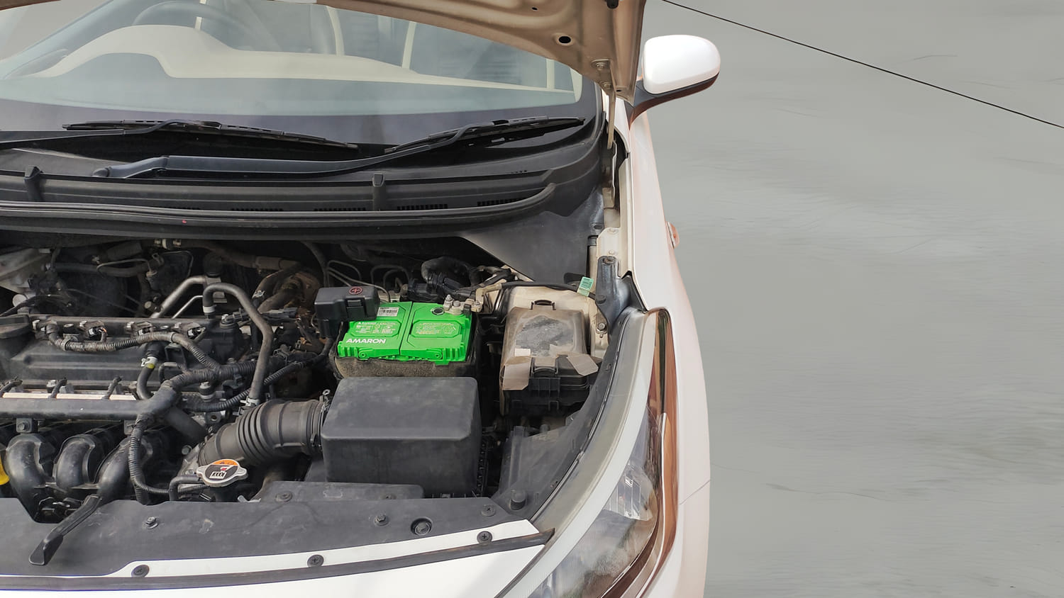 Used 2019 Hyundai Elite i20 Magna Plus 1.2 Petrol Manual engine ENGINE LEFT SIDE HINGE & APRON VIEW