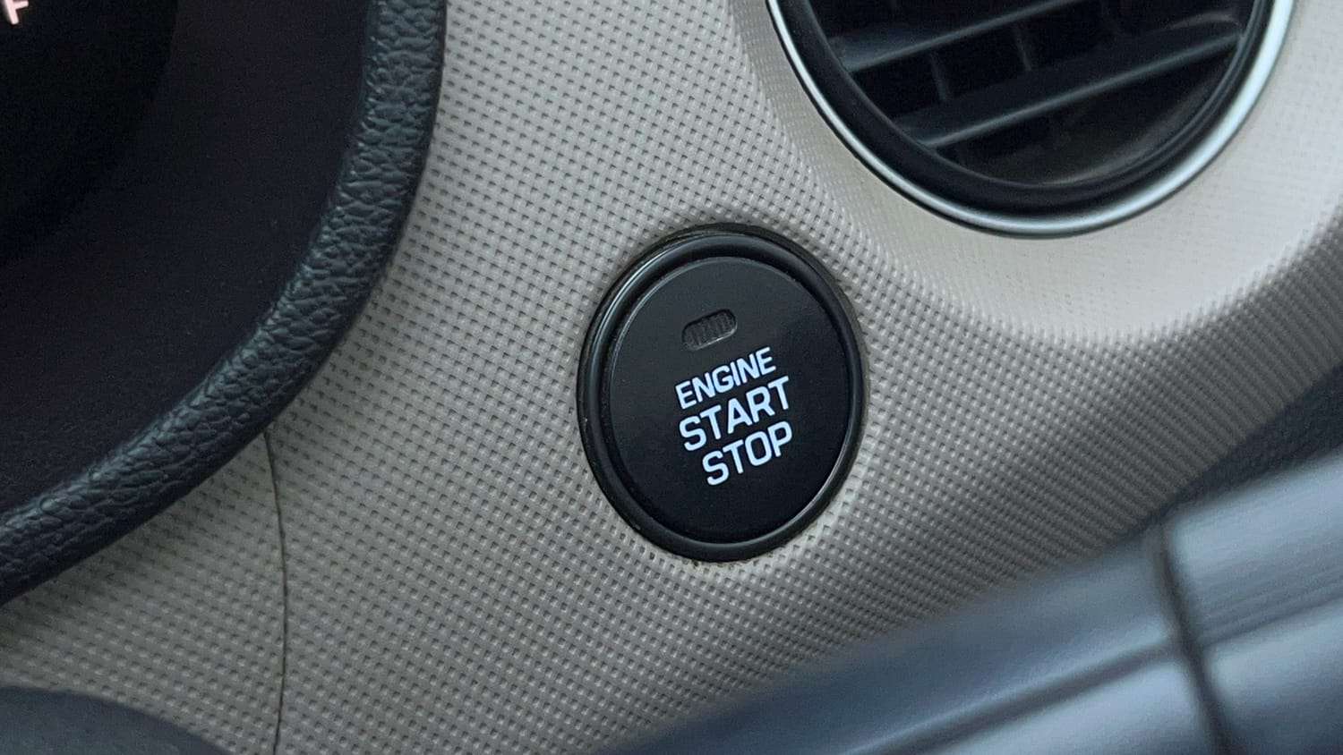 Used 2014 Hyundai Grand i10 Asta AT 1.2 Kappa VTVT Petrol Automatic top_features Keyless start