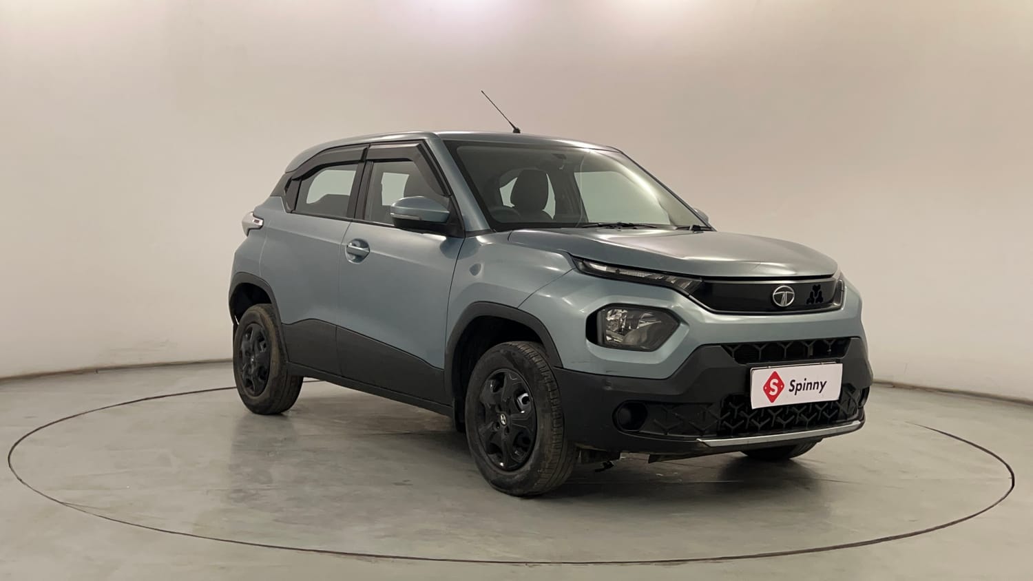 Used 2022 Tata Punch Adventure Rhythm Pack MT Petrol Manual exterior RIGHT FRONT CORNER VIEW