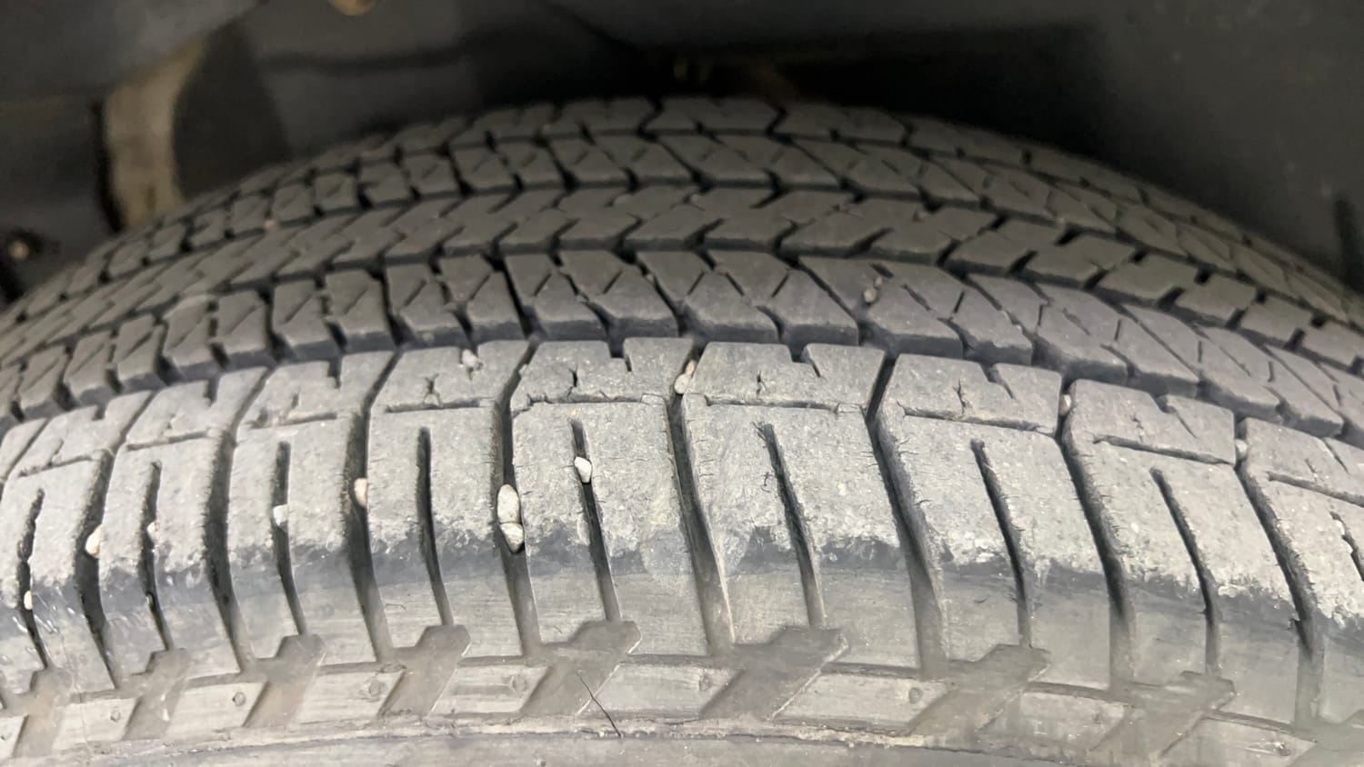 Used 2019 Mahindra XUV500 W9 Diesel Manual tyres RIGHT REAR TYRE TREAD VIEW