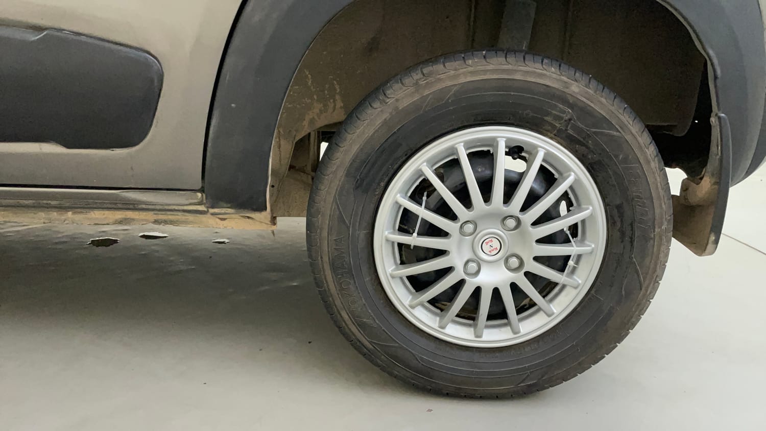 Used 2016 Renault Kwid RXT Petrol Manual tyres LEFT REAR TYRE RIM VIEW