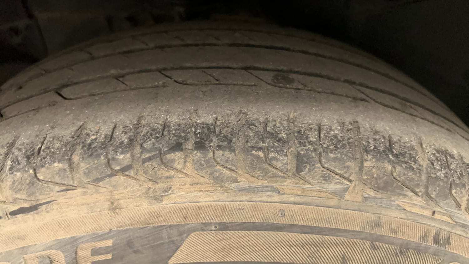 Used 2019 Tata Nexon XZA Plus Diesel Diesel Automatic tyres RIGHT REAR TYRE TREAD VIEW