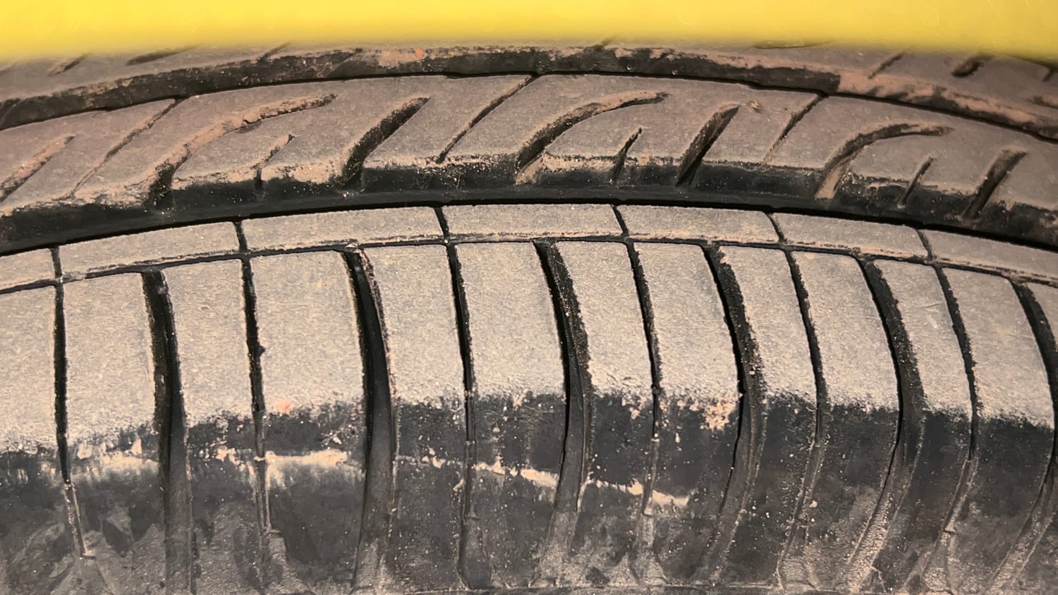 Used 2014 Maruti Suzuki Celerio VXi Petrol Manual tyres RIGHT FRONT TYRE TREAD VIEW