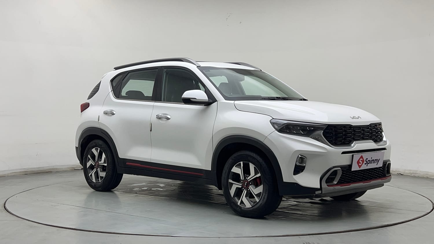 Used 2022 Kia Sonet GTX Plus 1.5 AT Diesel Automatic exterior RIGHT FRONT CORNER VIEW