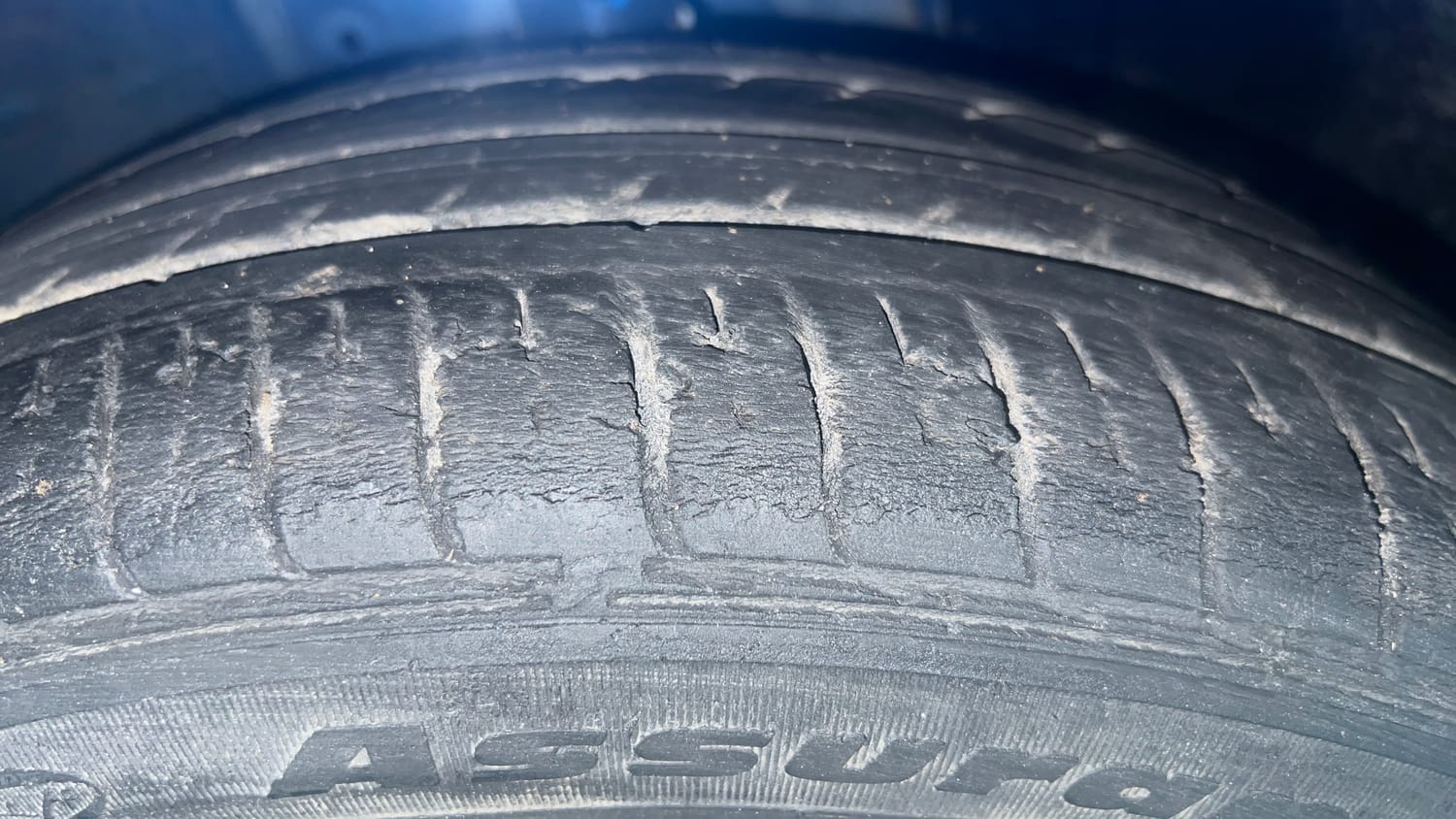Used 2021 Maruti Suzuki Celerio ZXi Plus Petrol Manual tyres RIGHT FRONT TYRE TREAD VIEW