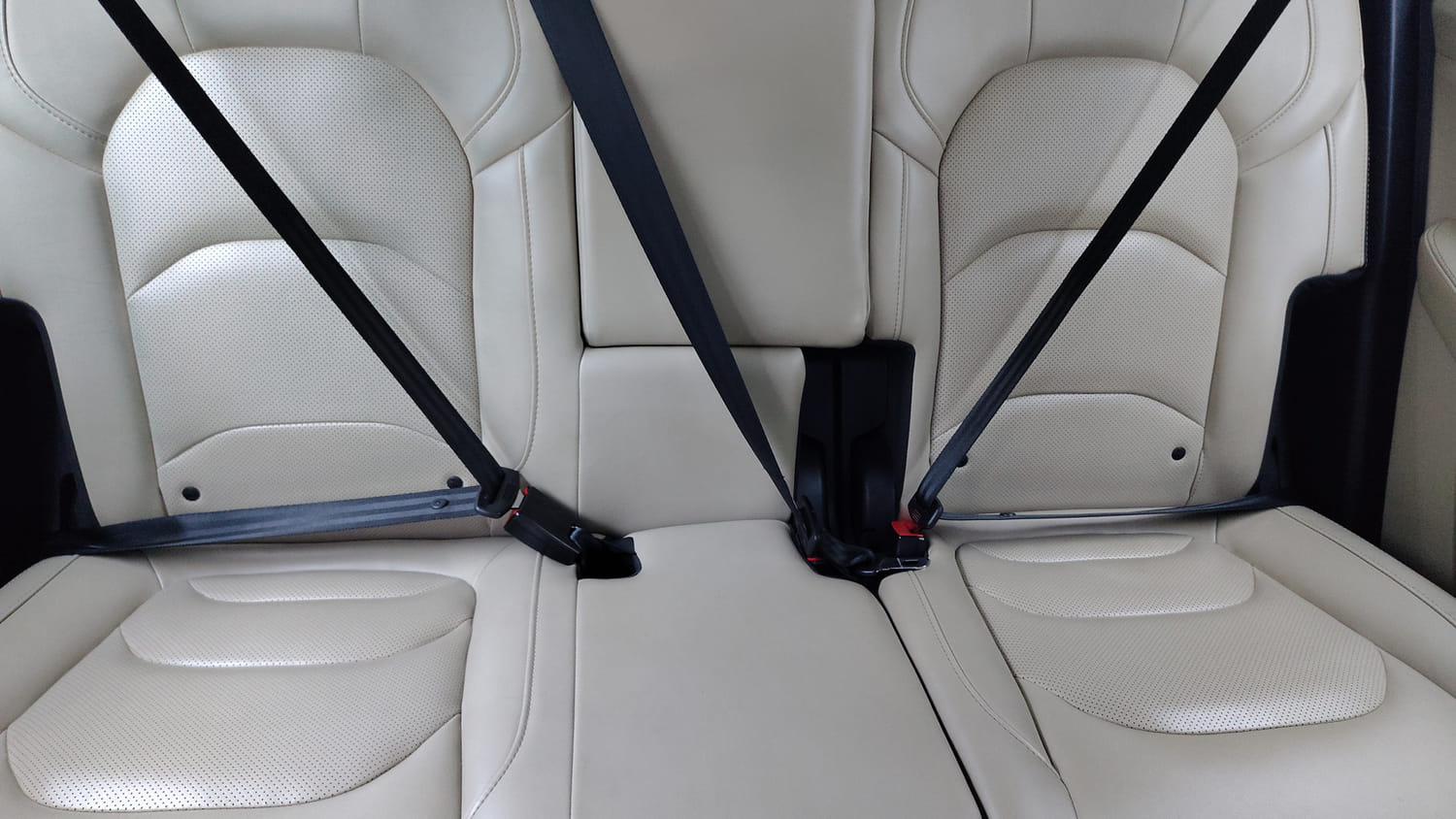 Used 2022 MG Motors Hector Sharp 1.5 Petrol CVT Petrol Automatic interior REAR SEAT CONDITION VIEW