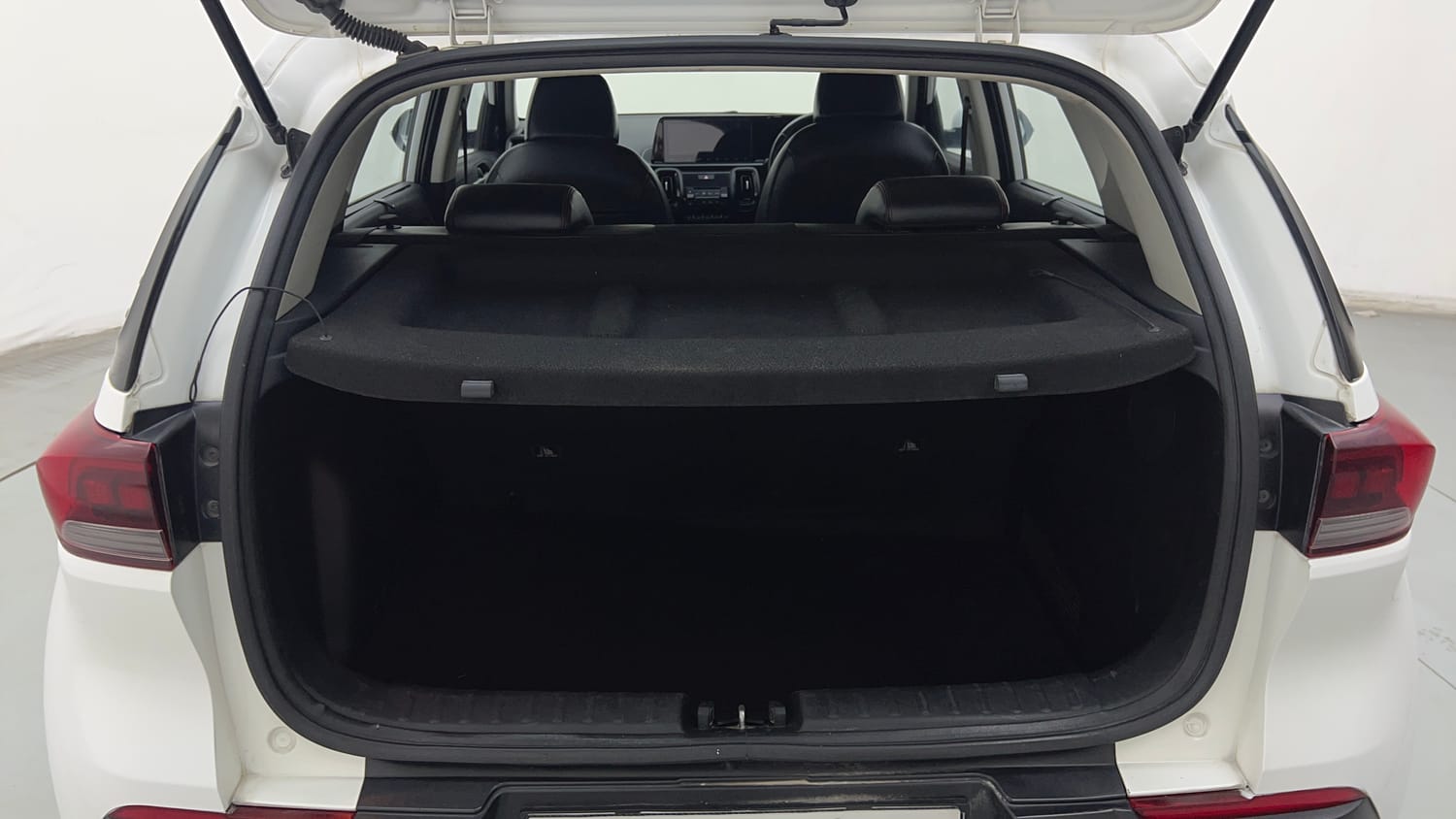 Used 2022 Kia Sonet GTX Plus 1.5 AT Diesel Automatic interior DICKY INSIDE VIEW