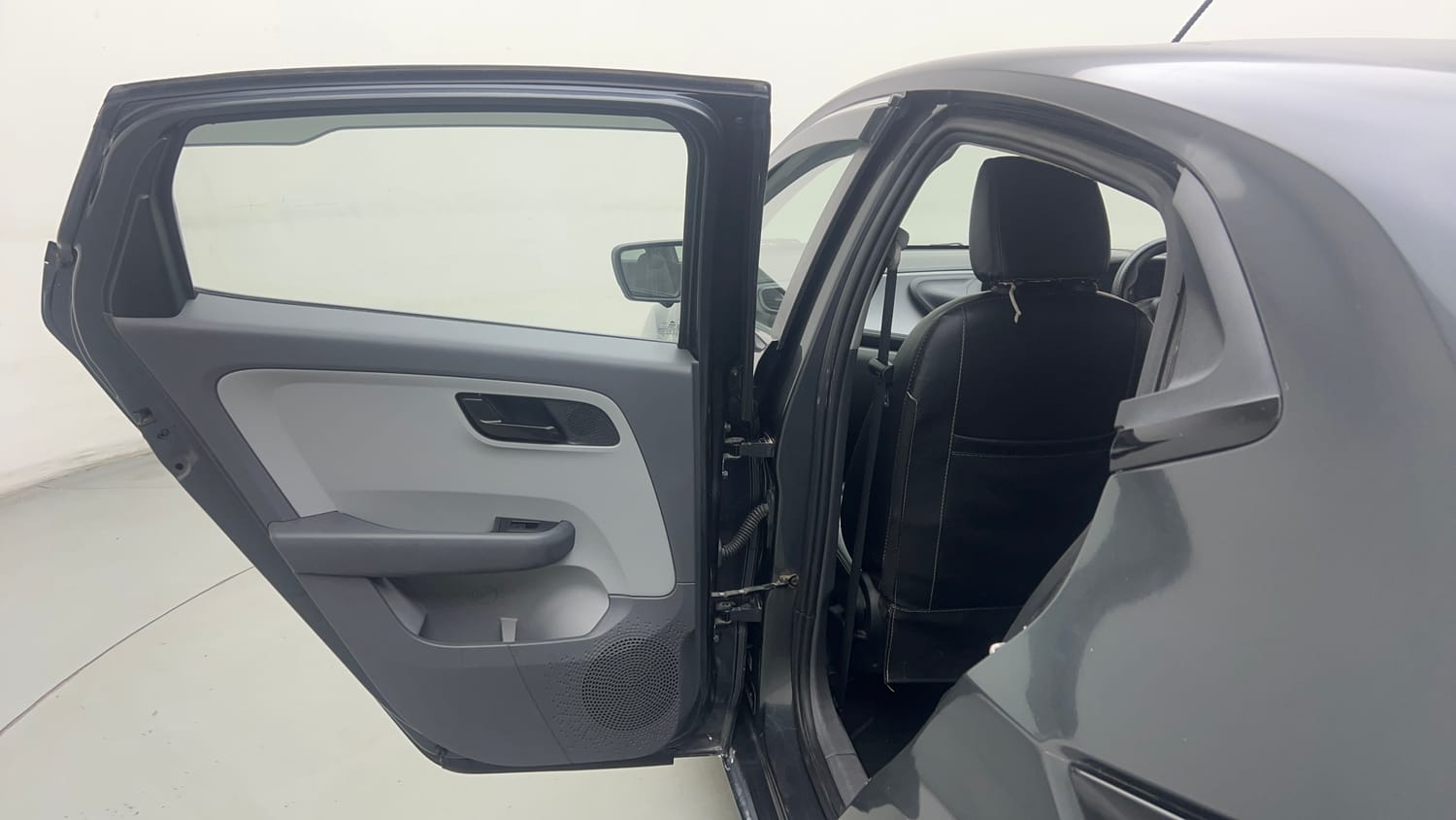 Used 2021 Tata Altroz XM Petrol Petrol Manual interior LEFT REAR DOOR OPEN VIEW