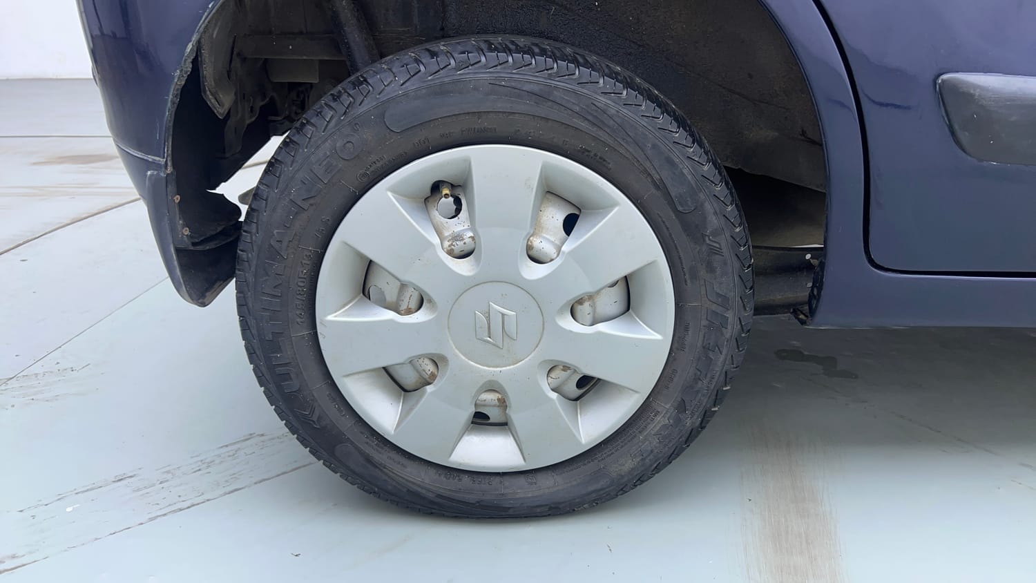 Used 2017 Maruti Suzuki Wagon R LXI CNG Cng Manual tyres RIGHT REAR TYRE RIM VIEW