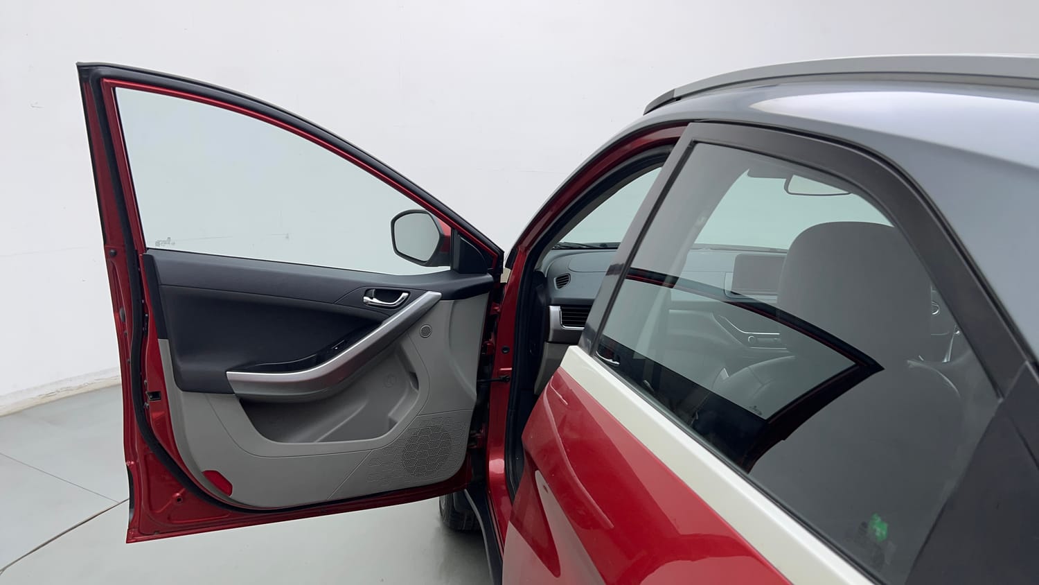 Used 2018 Tata Nexon XZA Plus Petrol Dual Tone Petrol Automatic interior LEFT FRONT DOOR OPEN VIEW