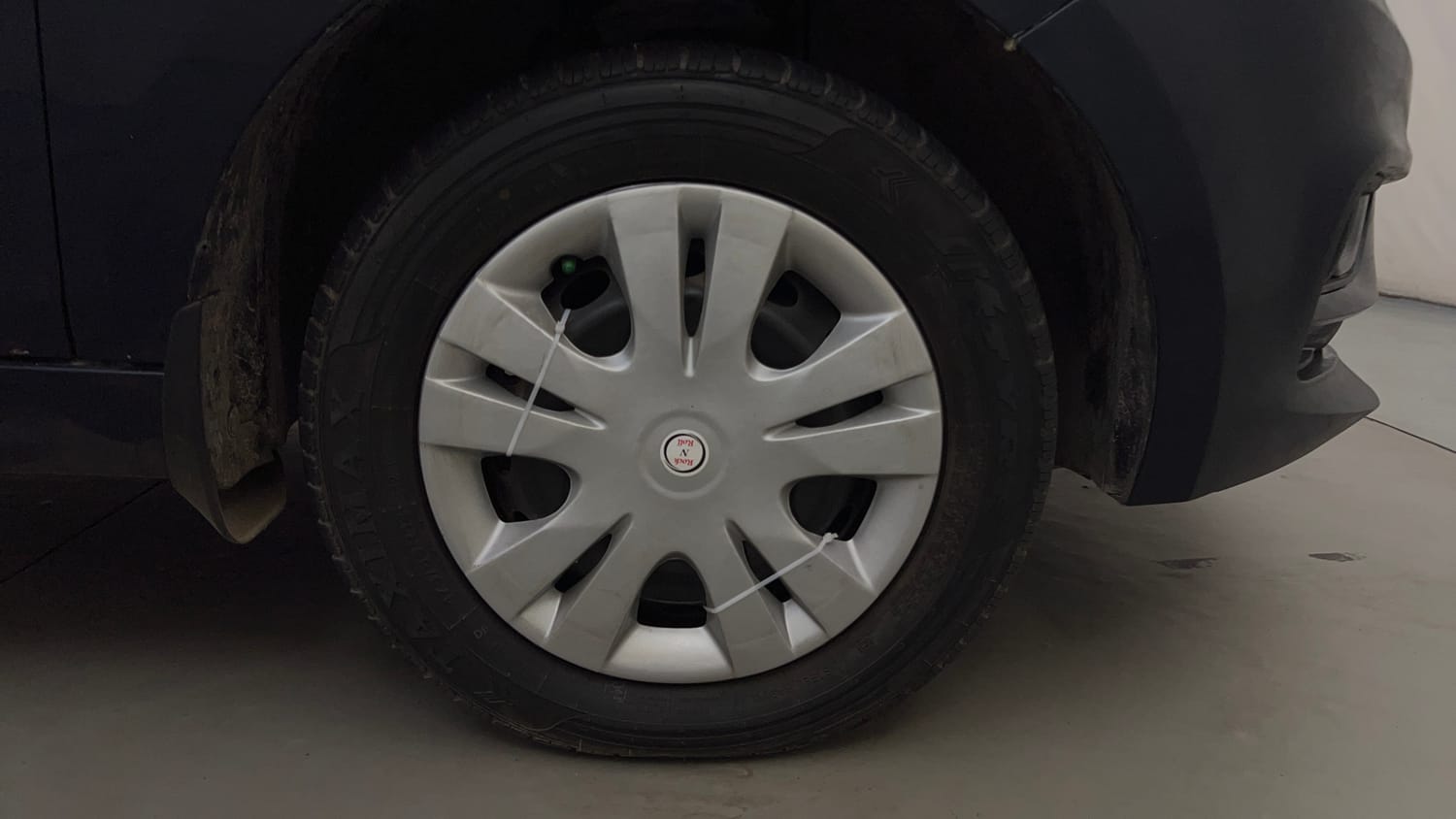 Used 2021 Tata Tiago XT Petrol Manual tyres RIGHT FRONT TYRE RIM VIEW