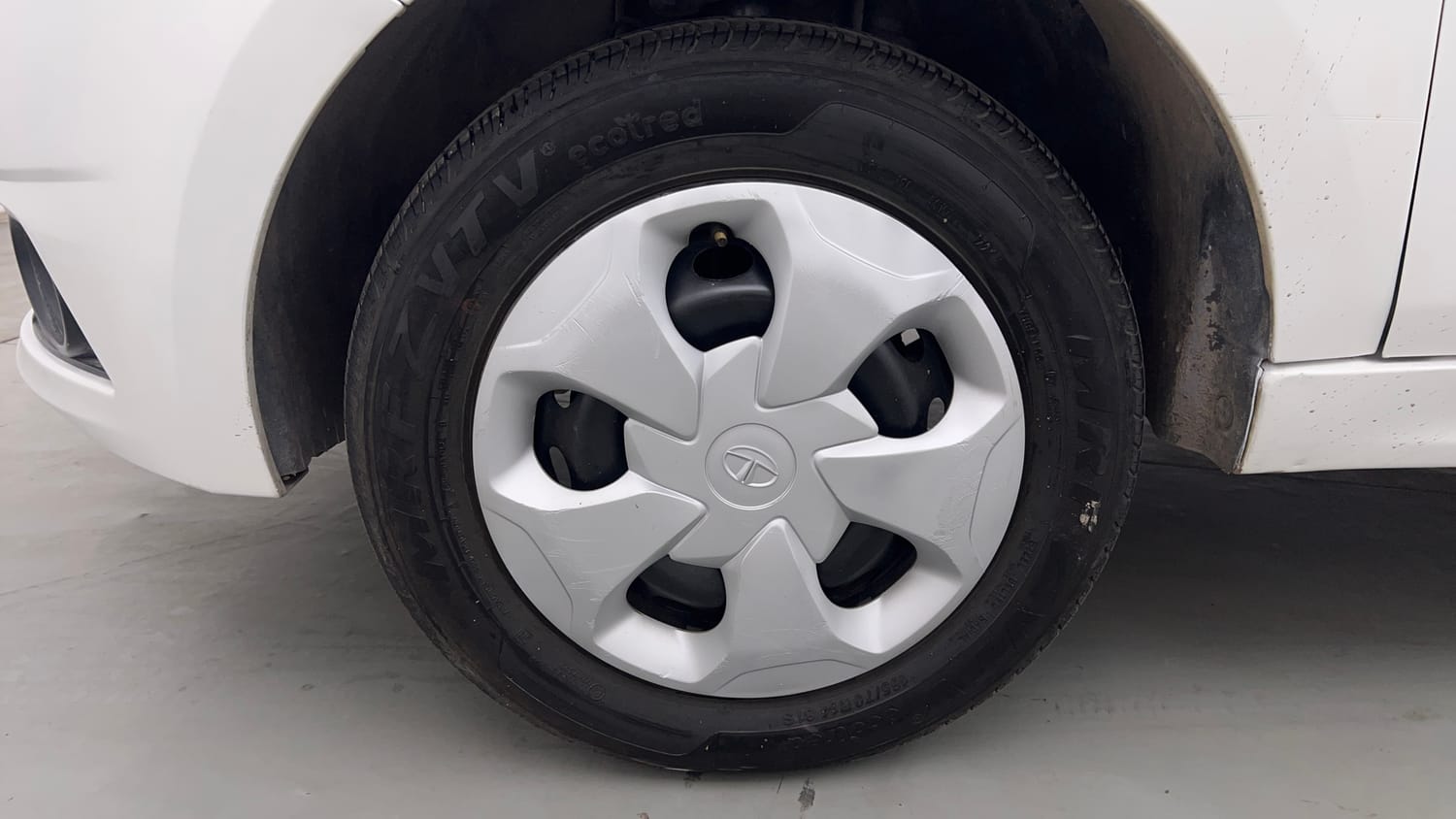 Used 2019 Tata Tiago Revotron XT Petrol Manual tyres LEFT FRONT TYRE RIM VIEW