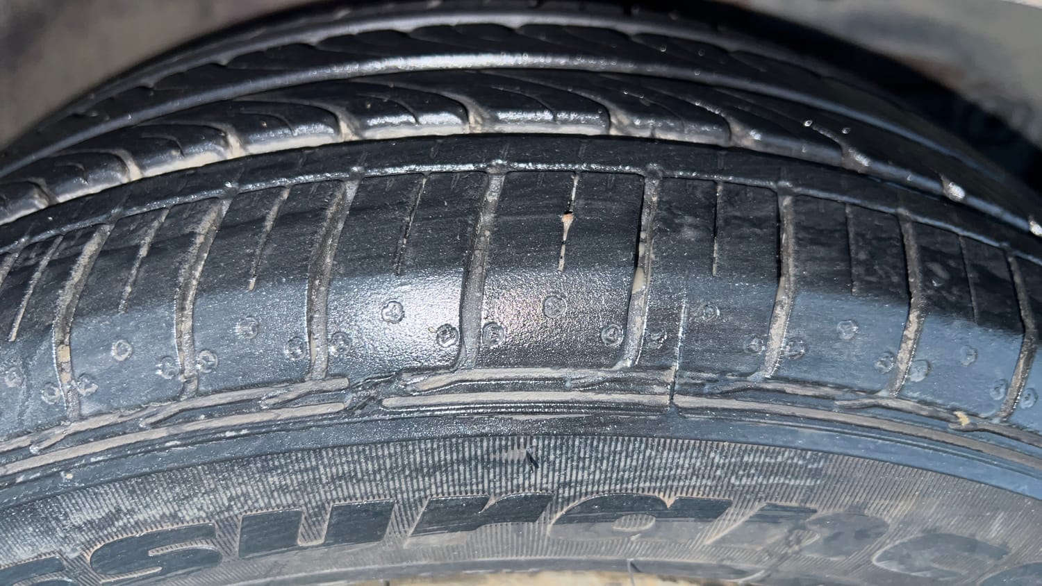 Used 2014 Honda Mobilio S Petrol Petrol Manual tyres RIGHT FRONT TYRE TREAD VIEW