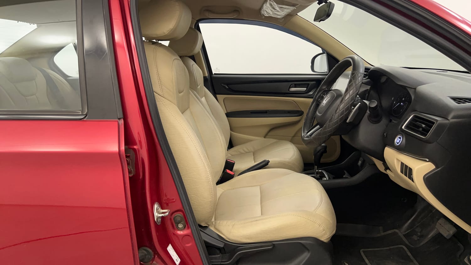 Used 2020 Honda Amaze 1.2 V CVT Petrol Petrol Automatic interior RIGHT SIDE FRONT DOOR CABIN VIEW