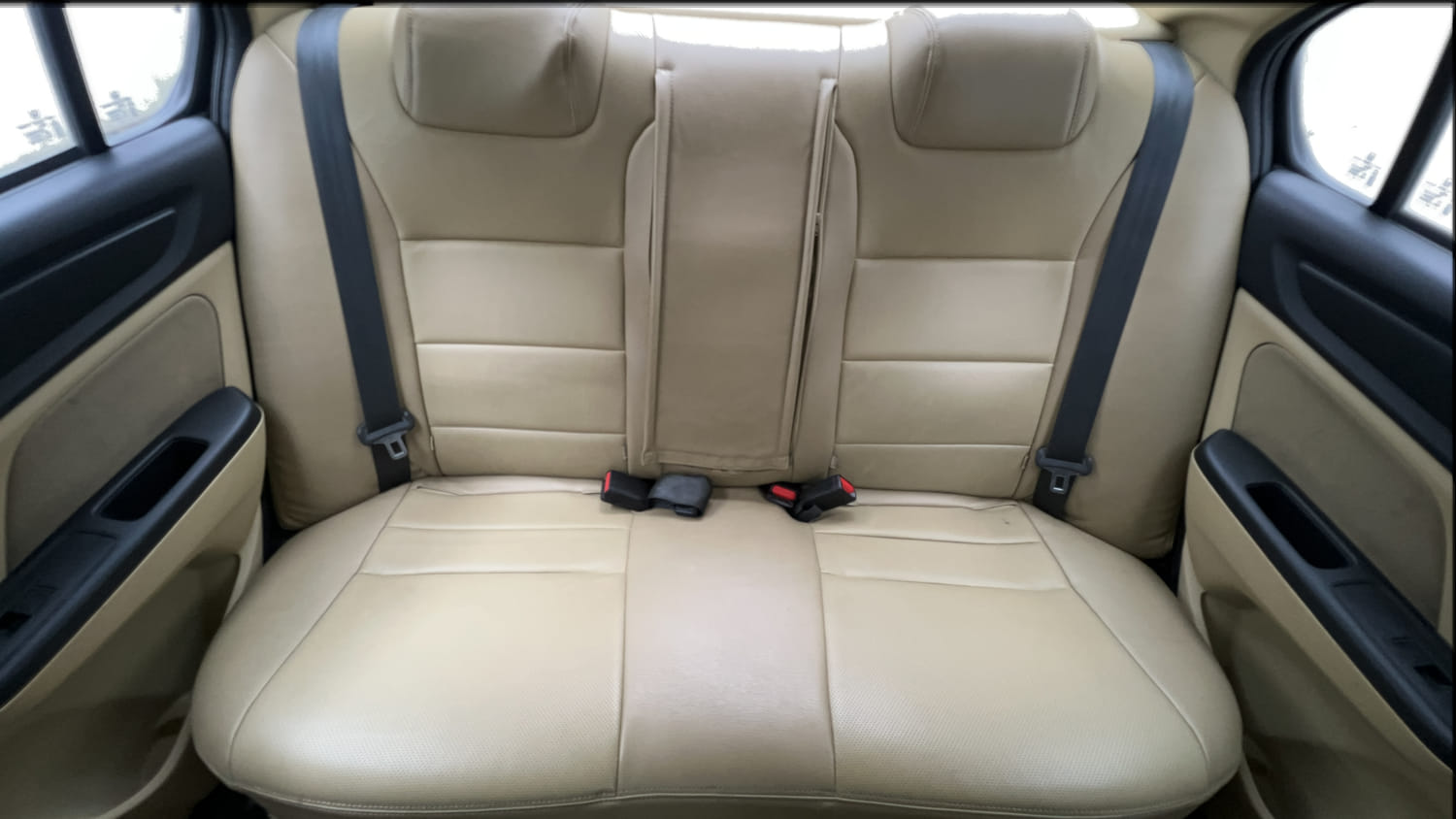 Used 2020 Honda Amaze 1.2 VX CVT Petrol Petrol Automatic interior REAR SEAT CONDITION VIEW