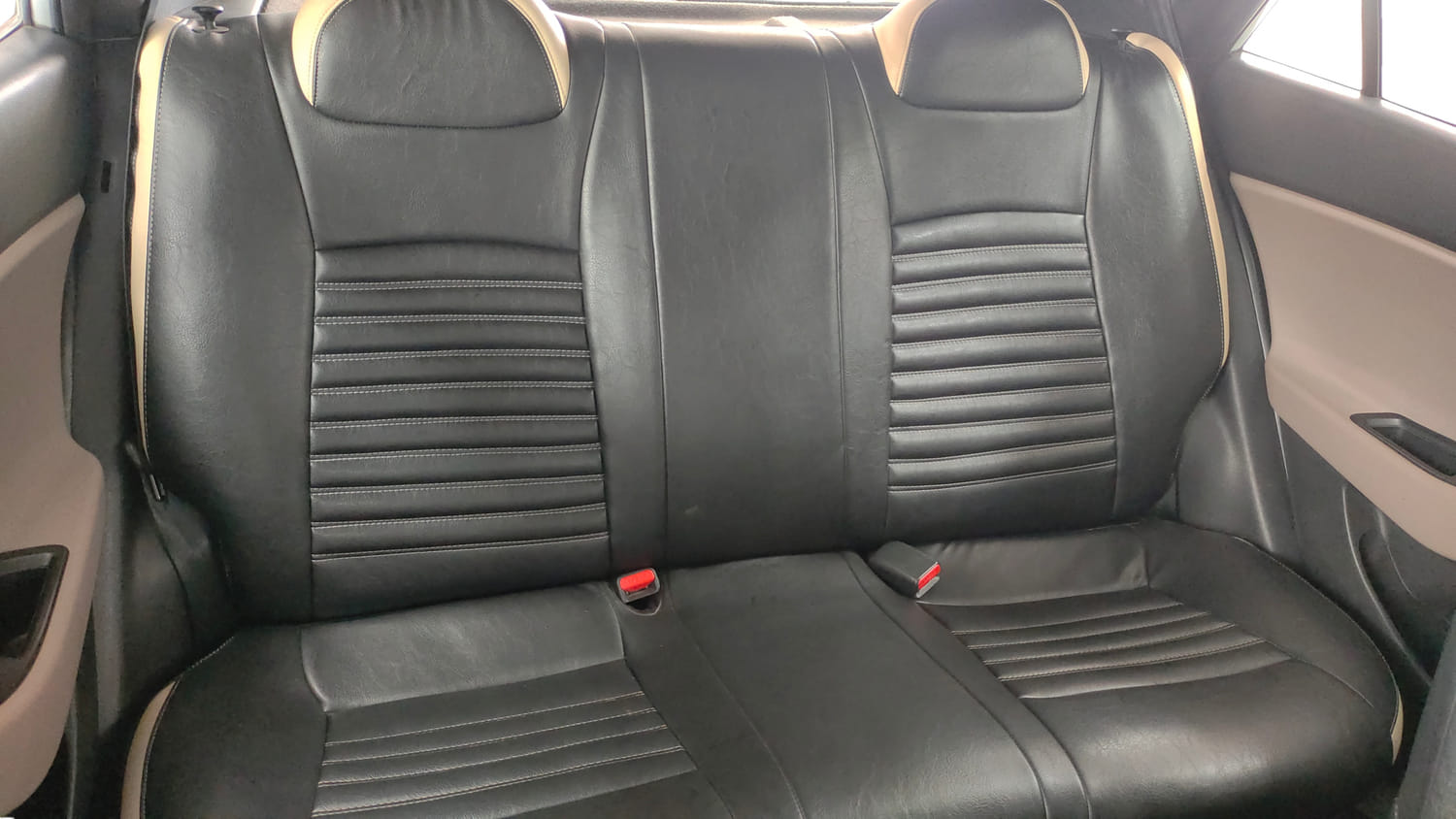 Used 2019 Hyundai Elite i20 Magna Plus 1.2 Petrol Manual interior REAR SEAT CONDITION VIEW