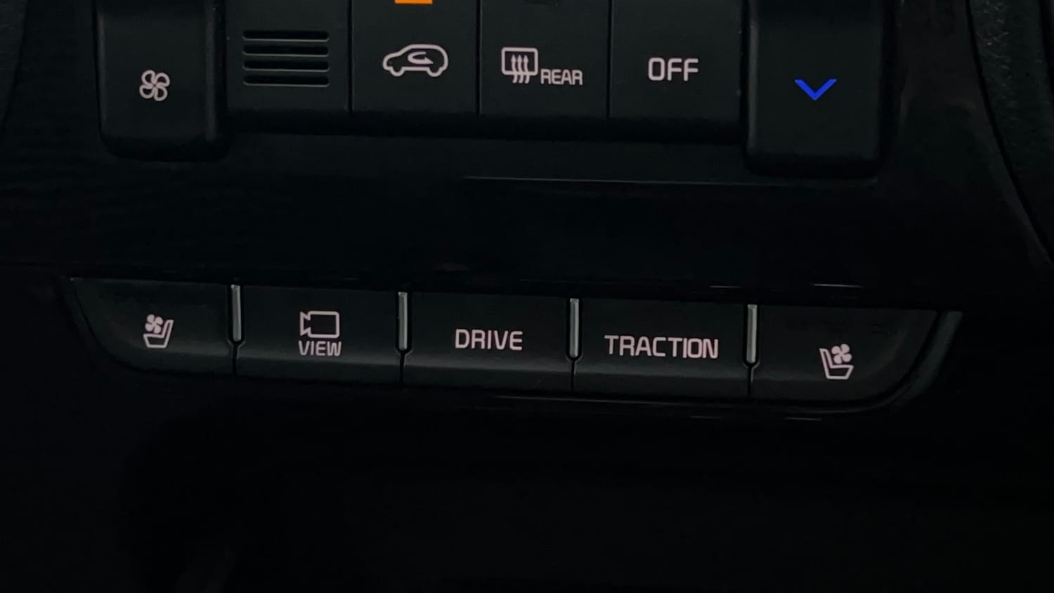 Used 2022 Kia Sonet GTX Plus 1.5 AT Diesel Automatic top_features Ventilated seats