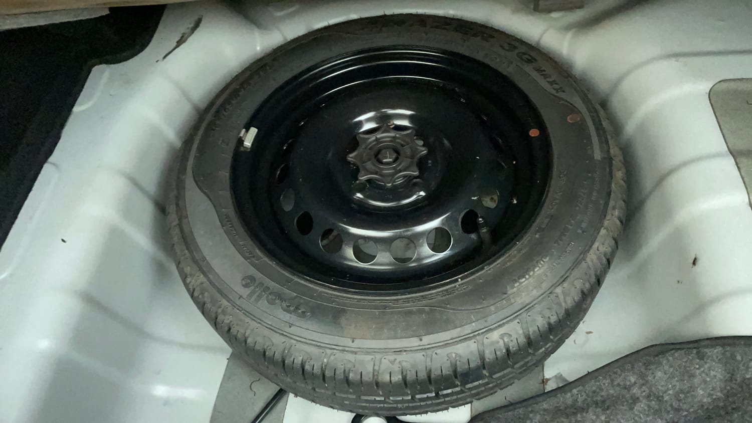 Used 2016 Hyundai Xcent S 1.2 Petrol Manual tyres SPARE TYRE VIEW