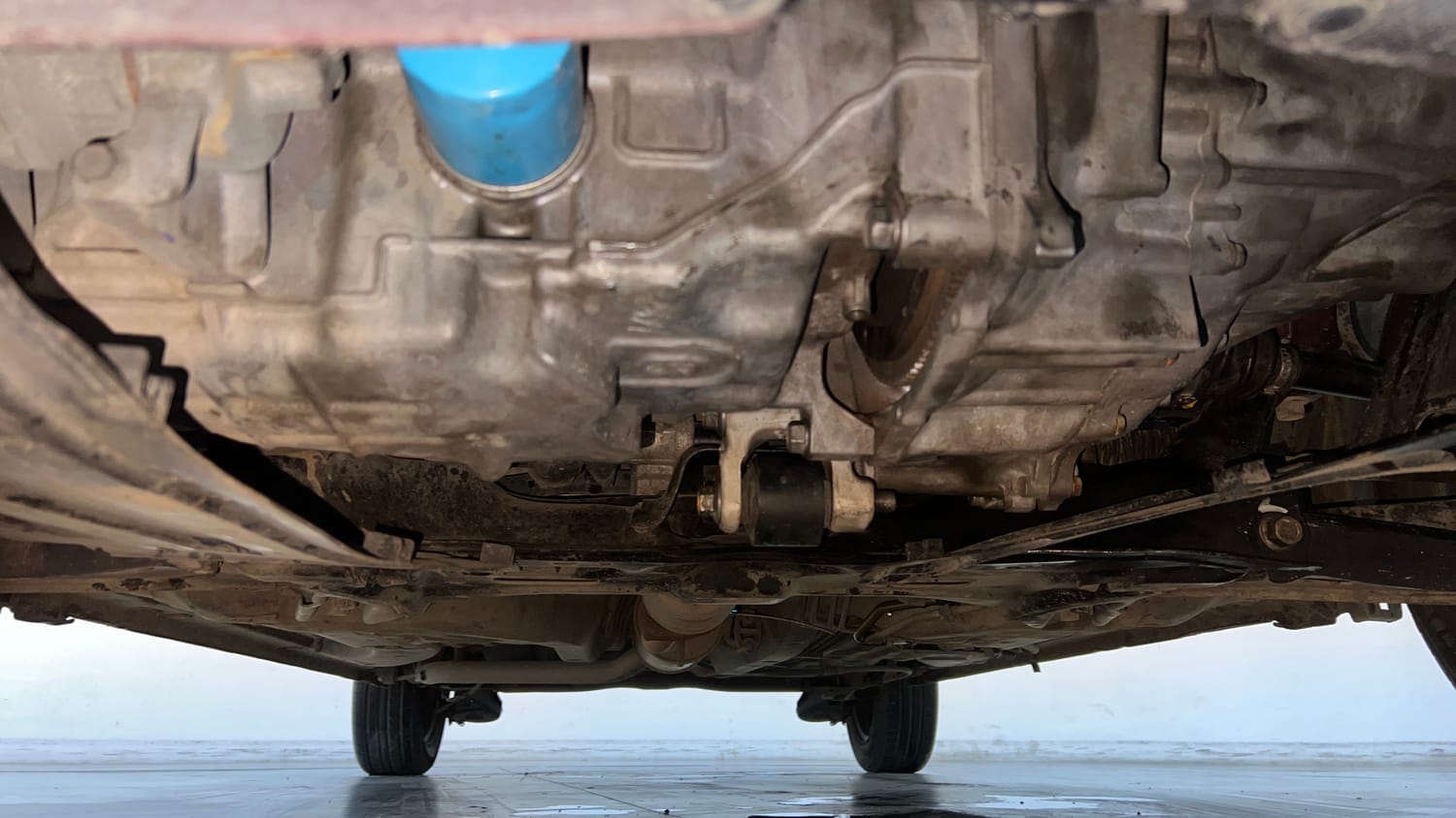 Used 2014 Honda Mobilio S Petrol Petrol Manual extra FRONT LEFT UNDERBODY VIEW