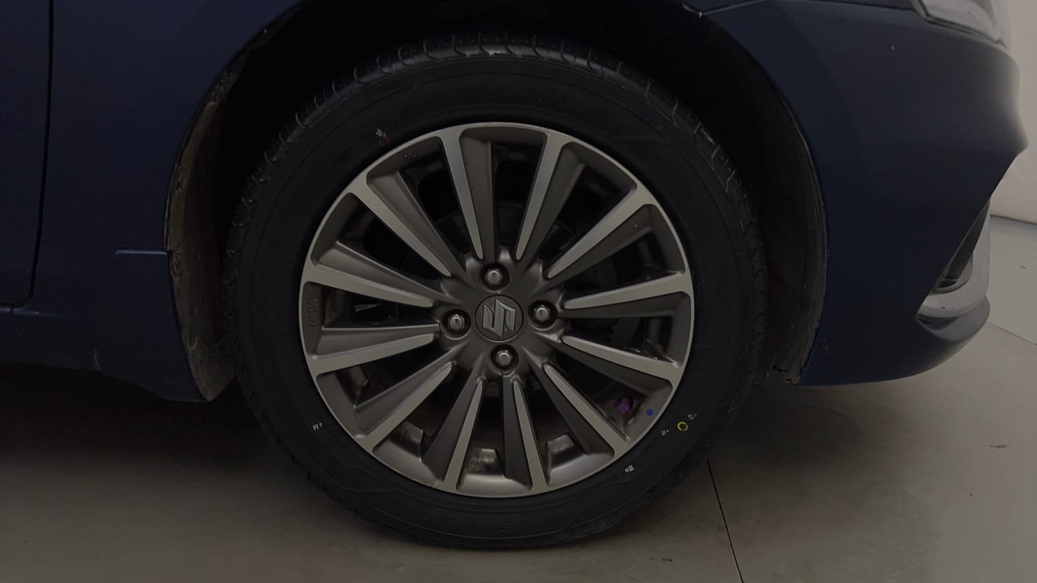 Used 2020 Maruti Suzuki Ciaz Alpha Hybrid 1.5 Petrol Manual tyres RIGHT FRONT TYRE RIM VIEW